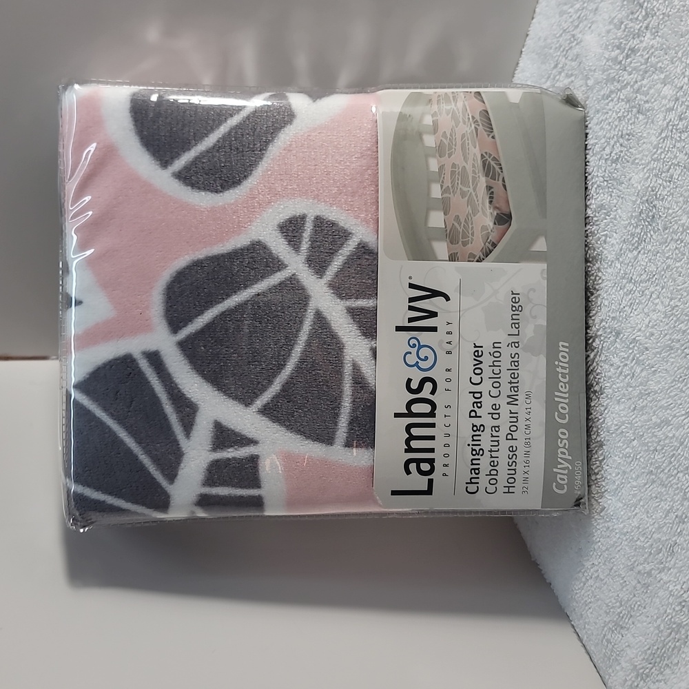 Changing table cover NWT
